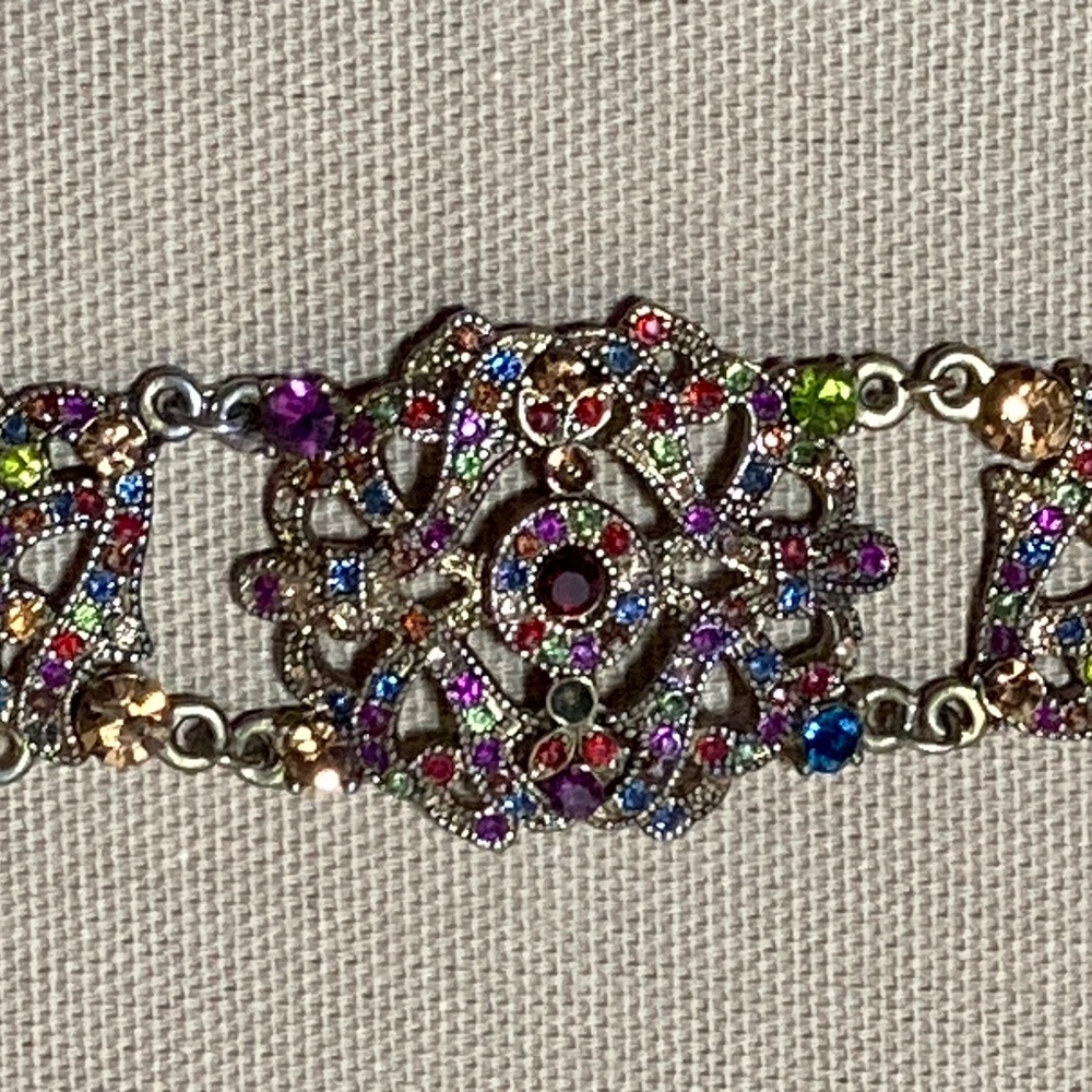 Vintage VLCL marked multicolor rhinestones bracelet. 7.25" to 8.5" 1980's